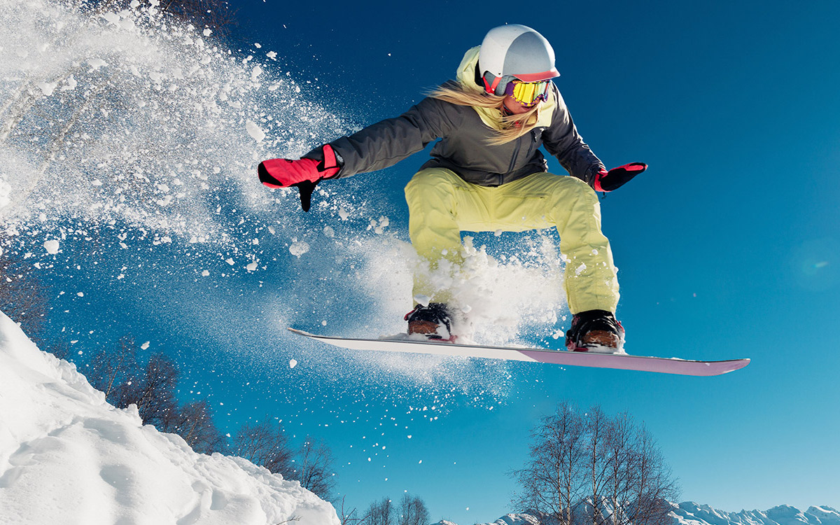 Why Are Proper Snowboard Boots Essential For A Great Day On The Slopes?